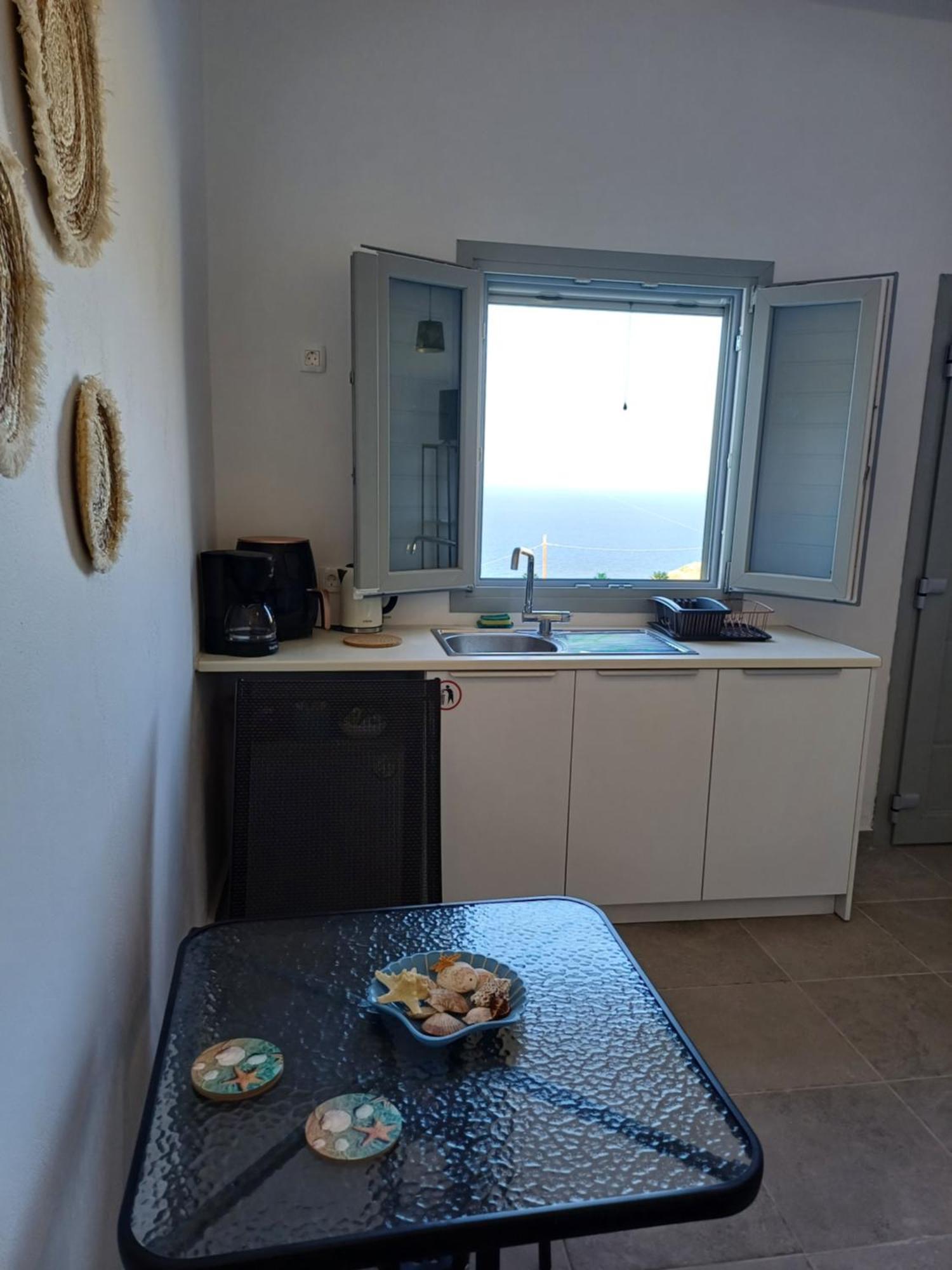 이아 'Nektarios' Cycladic House With Sunrise And Sea View!! 아파트 외부 사진